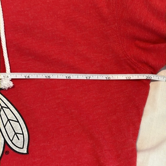 NHL LICENSED CHICAGO BLACKHAWKS SHORT SLEEVE tee LACE UP NECK WM SZ L FSU TEE! - Picture 6 of 8